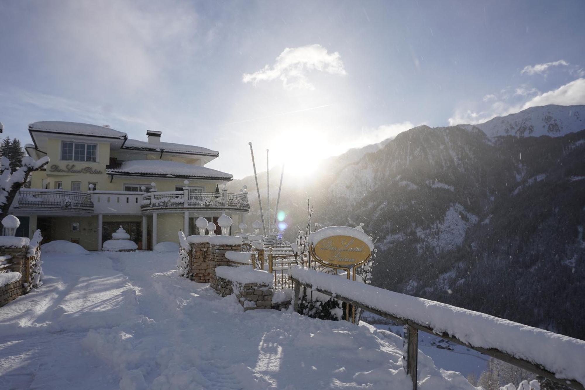 B&B Das Land-Palais - Private Mountain Hideaway Selva dei Molini Eksteriør billede