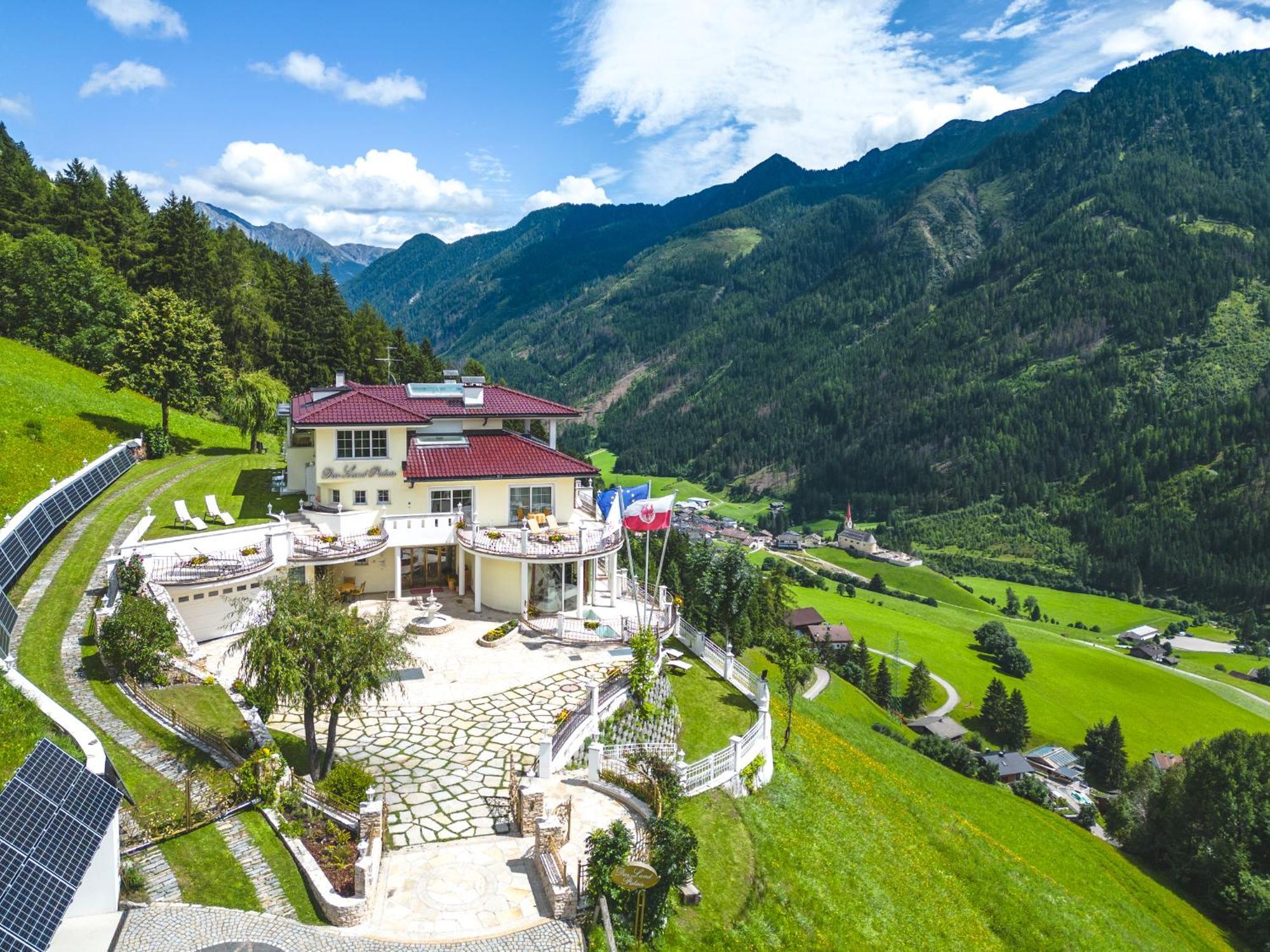 B&B Das Land-Palais - Private Mountain Hideaway Selva dei Molini Eksteriør billede