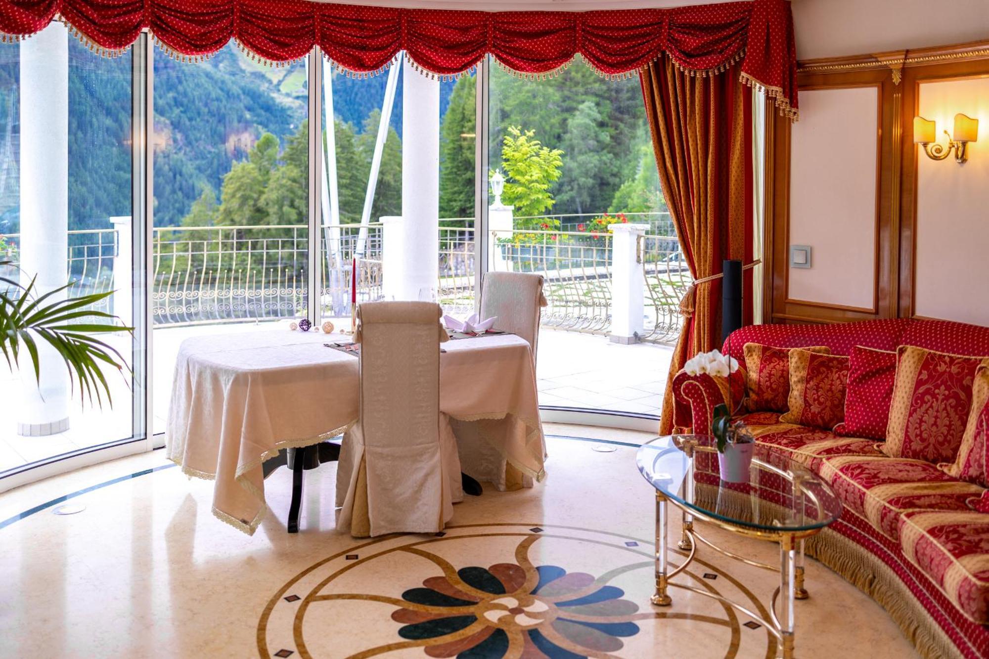 B&B Das Land-Palais - Private Mountain Hideaway Selva dei Molini Eksteriør billede